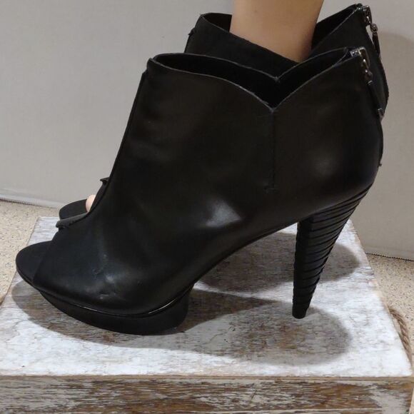 👍  B Makowsky Funky Vintage Leather Heels Dancer S&M 5" Heel  Size 10 M  A11 - Picture 3 of 8